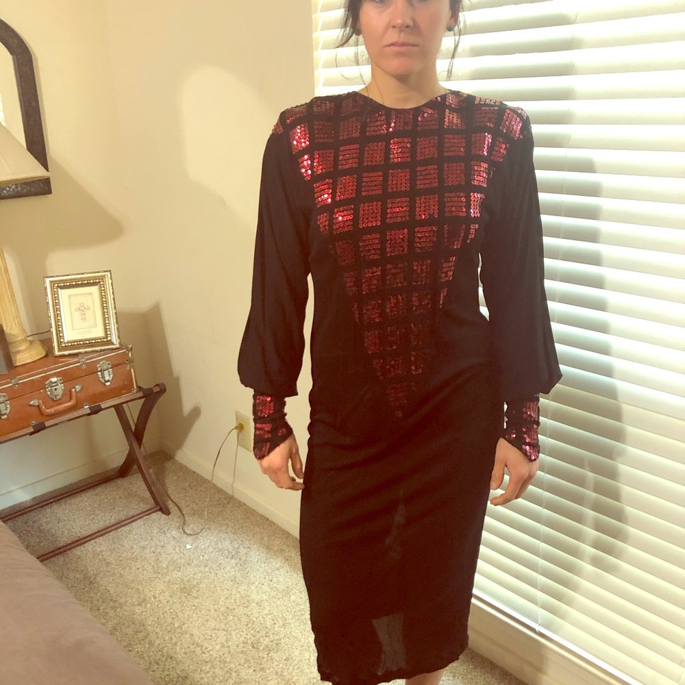 Black and red sequins dress